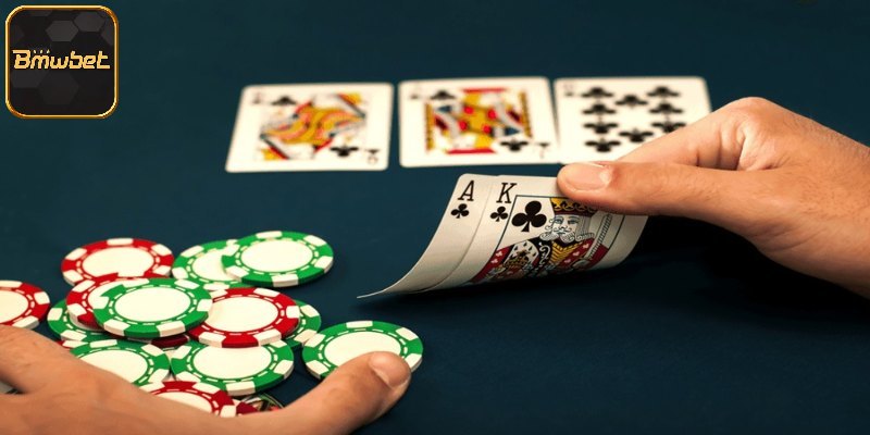 “Bỏ túi” mẹo chơi xì tố bất bại từ cao thủ