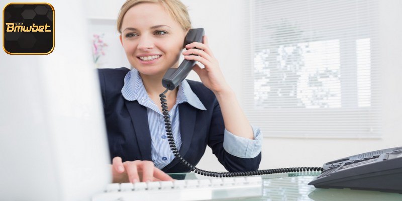 Dùng hotline cách kết nối nhanh